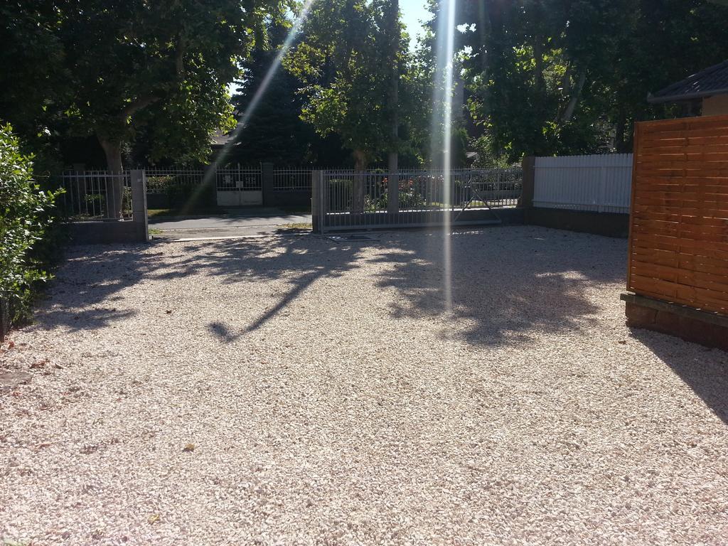 Adam Apartmanhaz Шиофок Экстерьер фото
