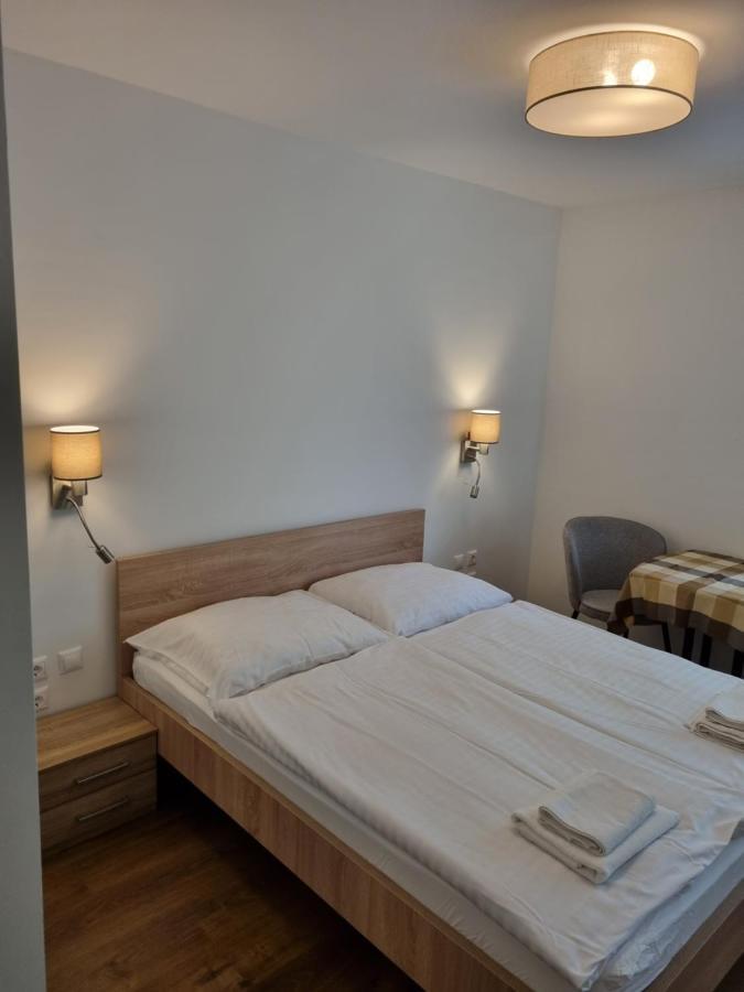 Adam Apartmanhaz Шиофок Номер фото