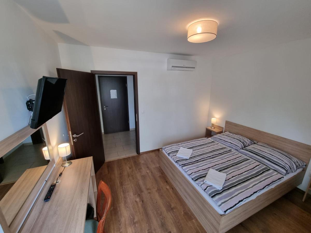 Adam Apartmanhaz Шиофок Экстерьер фото
