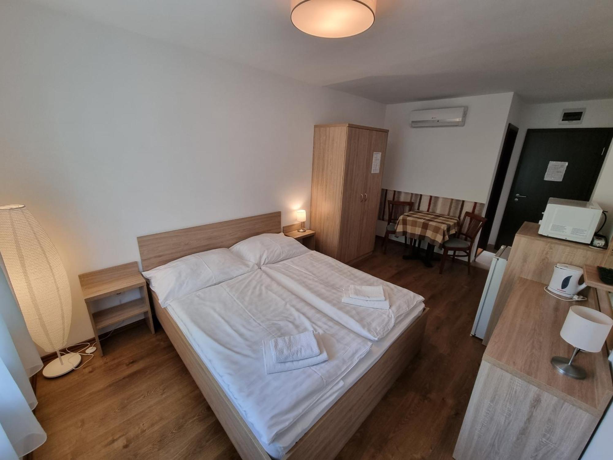 Adam Apartmanhaz Шиофок Номер фото