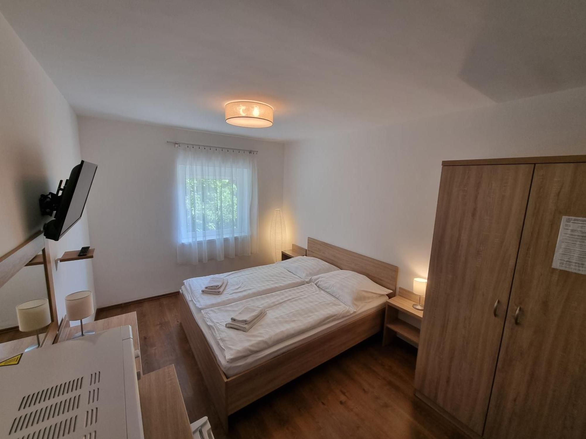 Adam Apartmanhaz Шиофок Номер фото