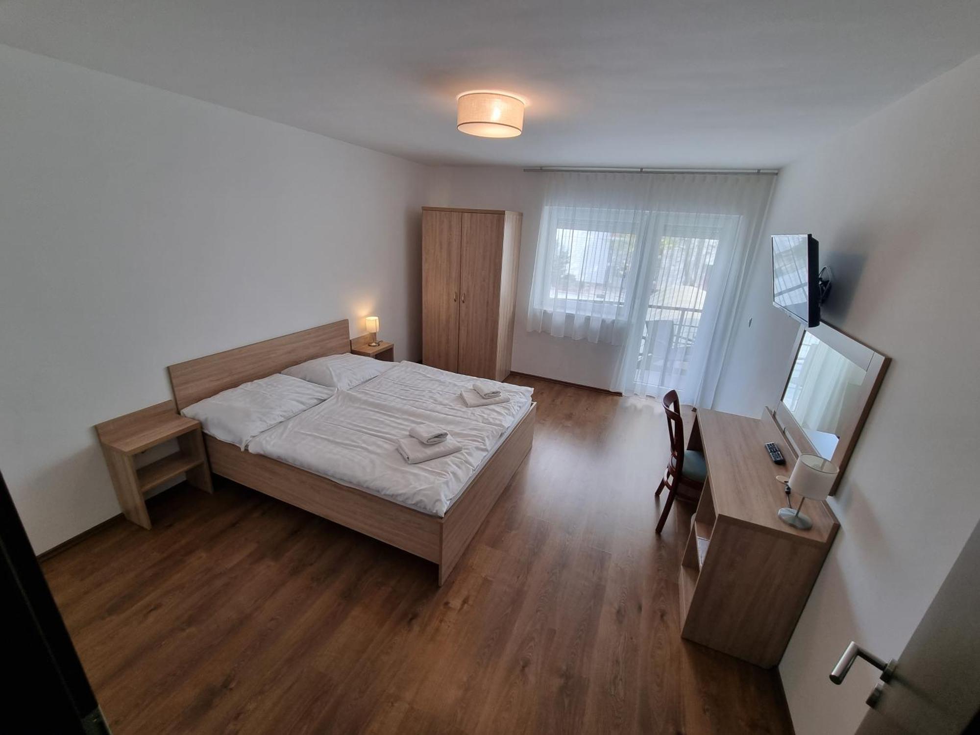 Adam Apartmanhaz Шиофок Номер фото