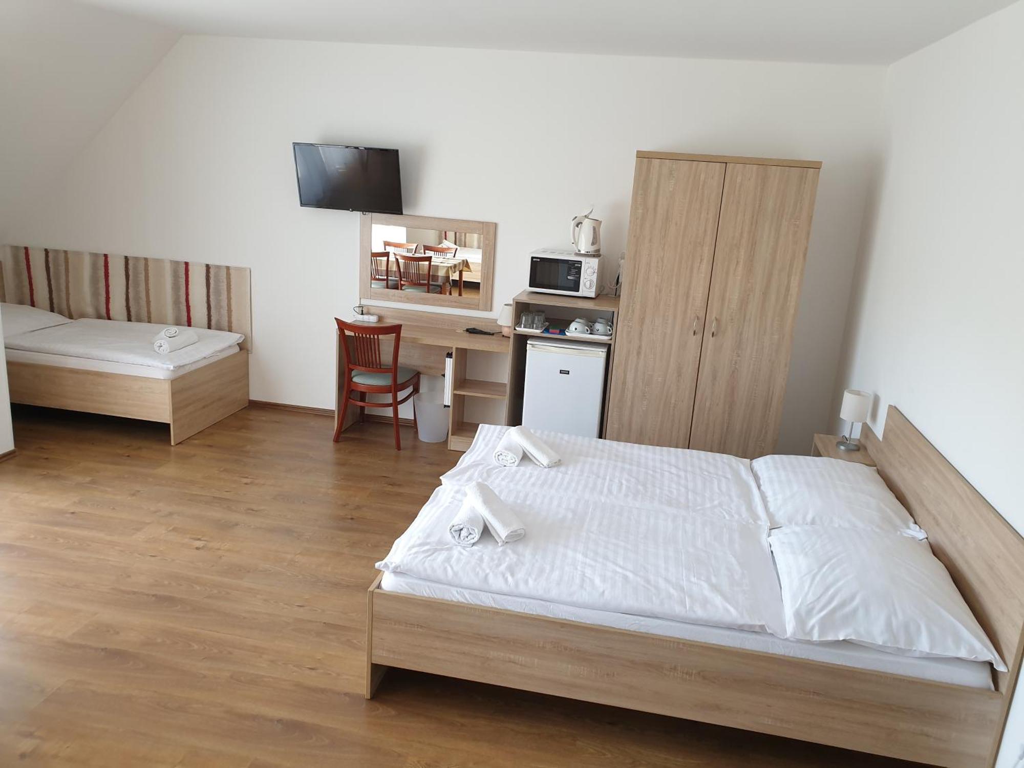 Adam Apartmanhaz Шиофок Номер фото