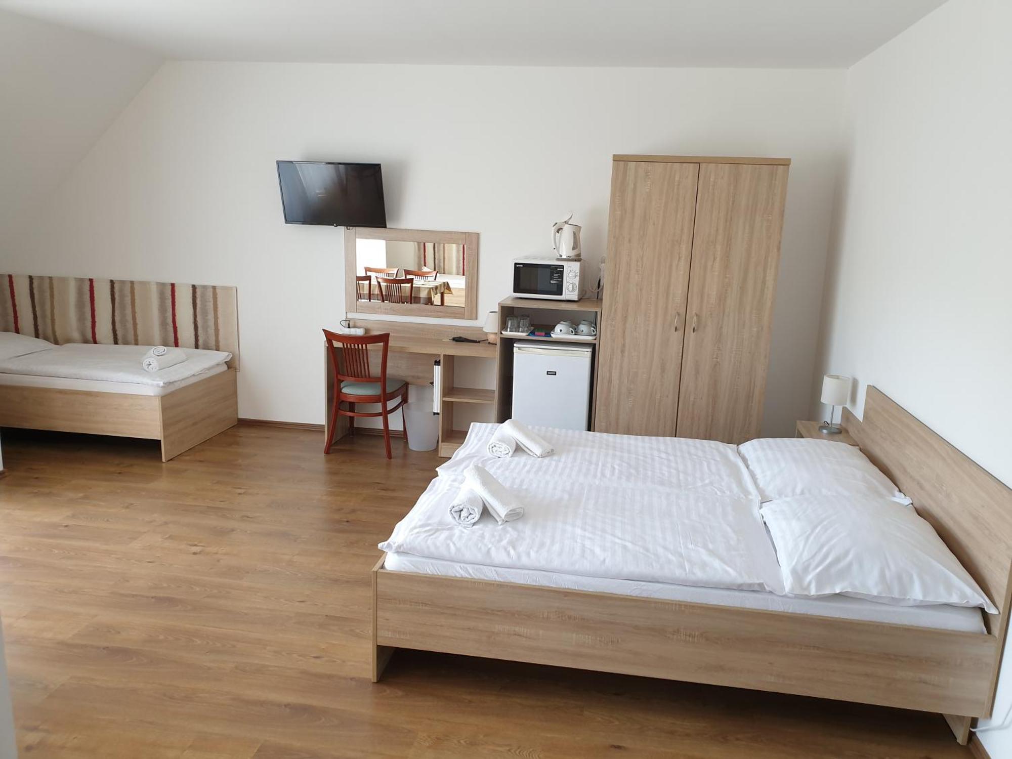 Adam Apartmanhaz Шиофок Номер фото